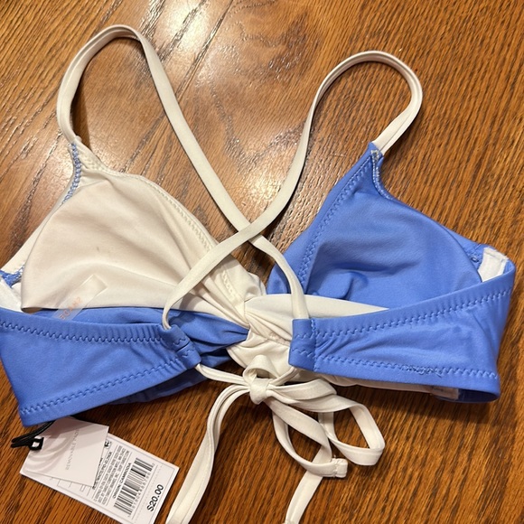 Blue & White Twist Color Block Bikini Top with adjustable Crisscross Bac… - Picture 5 of 6